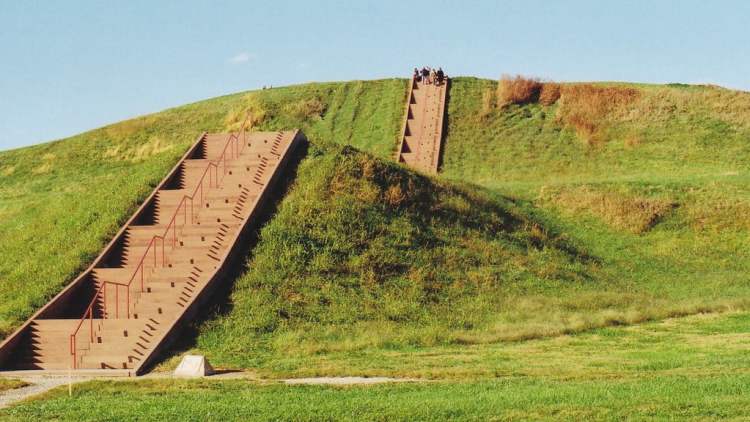 Cahokia Mounds State Historic Site USA